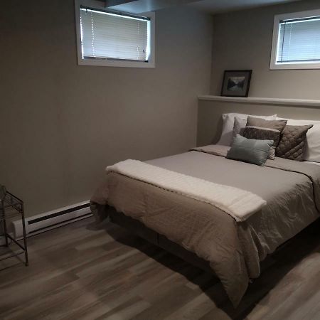 Fully Furnished On Broadway In Moncton Lejlighed Eksteriør billede